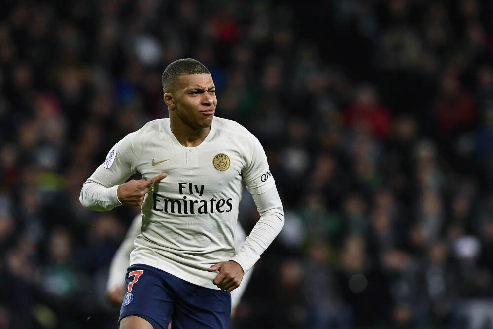 全明星首轮投票: 欧洲球员占据前三! 老詹太低, 美媒: 像系统故障